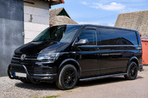 Volkswagen T6 2015–2024 Sivuporrassarja Premium Black (2 kpl, ruostumaton teräs) 60 mm, lyhyt akseliväli kuva 2