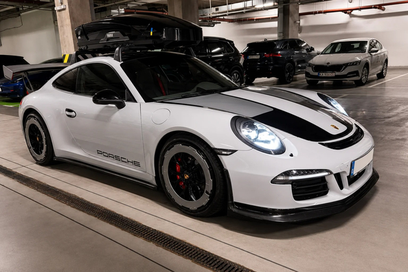 Porsche 911 (991) -päivitys: hiilikuituspoileri ja vanteet