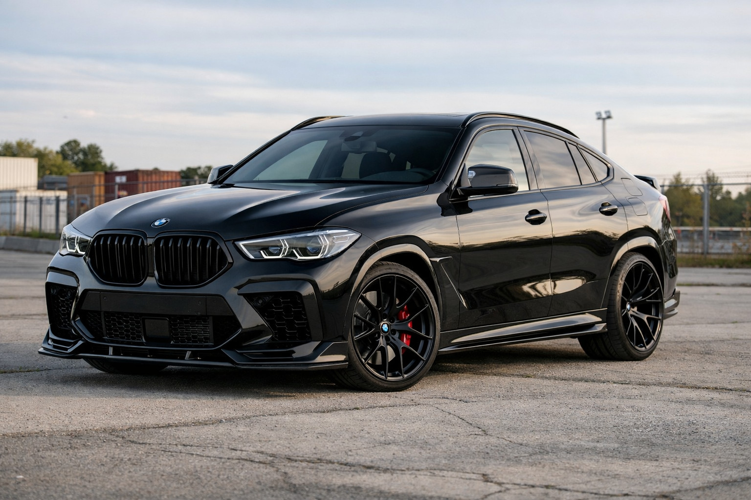 Mitä asentaa BMW X6 G06:een oston jälkeen aggressiivisemman ilmeen vuoksi