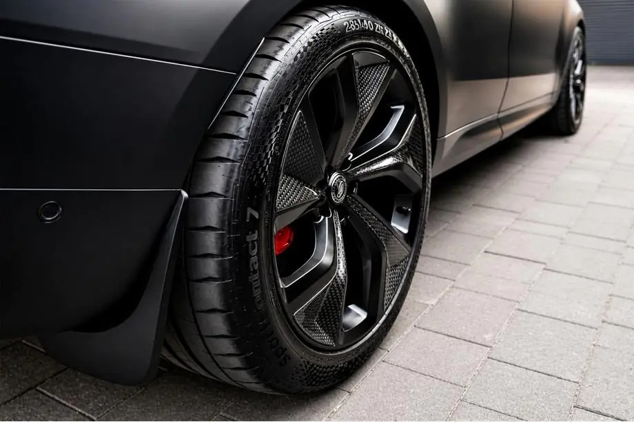 Range Rover Sport 2025 -päivitys: tyylikkäiden vanteiden asennus