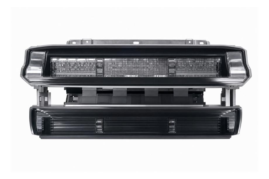 Land Rover Defender 2019– Takapuskurin hinaussilmukan suojakannen koristekehys, musta Image