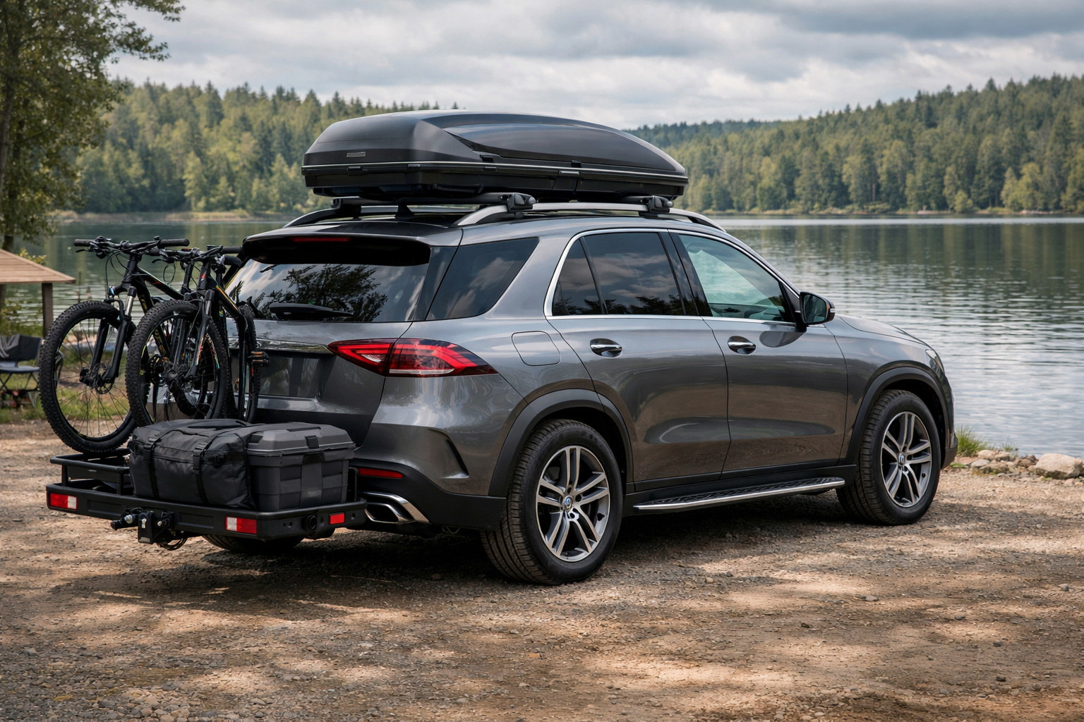 Mitä Mercedes GLE W167:een perhematkoille ja kattokuormalle