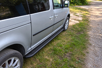 Volkswagen Caddy 2004–2010 Sivuporrassarja Premium Black (2 kpl, ruostumaton teräs) kuva 2