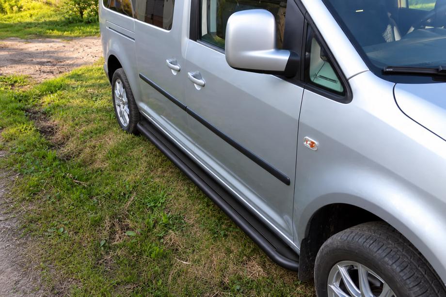 Volkswagen Caddy 2004–2010 Sivuporrassarja Premium Black (2 kpl, ruostumaton teräs) Image