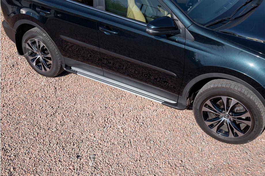Toyota Rav 4 2013–2018 OEM V4 Silver sivuaskelmat (2016-2018, 2 kpl, alumiini) Image