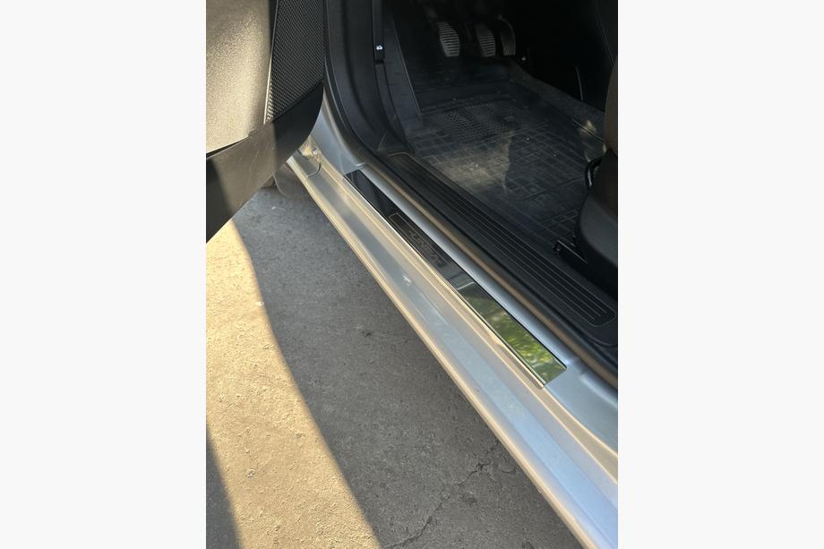 Fiat Linea 2006–2018 Carmos V1 kynnyslistat (4 kpl, ruostumaton teräs) Image