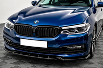 BMW 5-sarja G30/G31 2017–2023 Etupuskurin lippa DPT (Base 2017-2020, kiiltävä musta, ruiskuvalettu) kuva 1