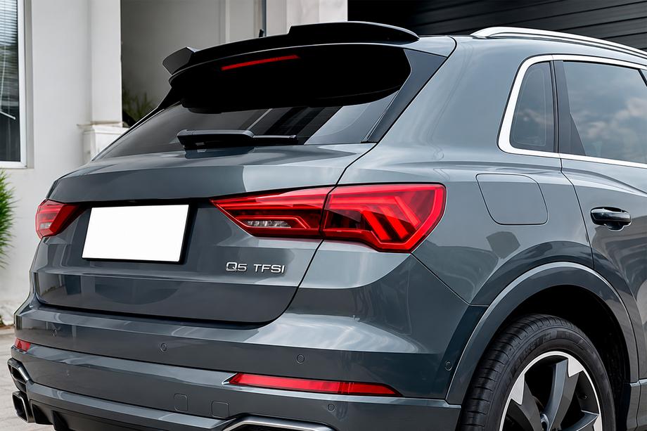 Audi Q3 2019–2025 DPT-spoileri (kiiltomusta) Kuva 1