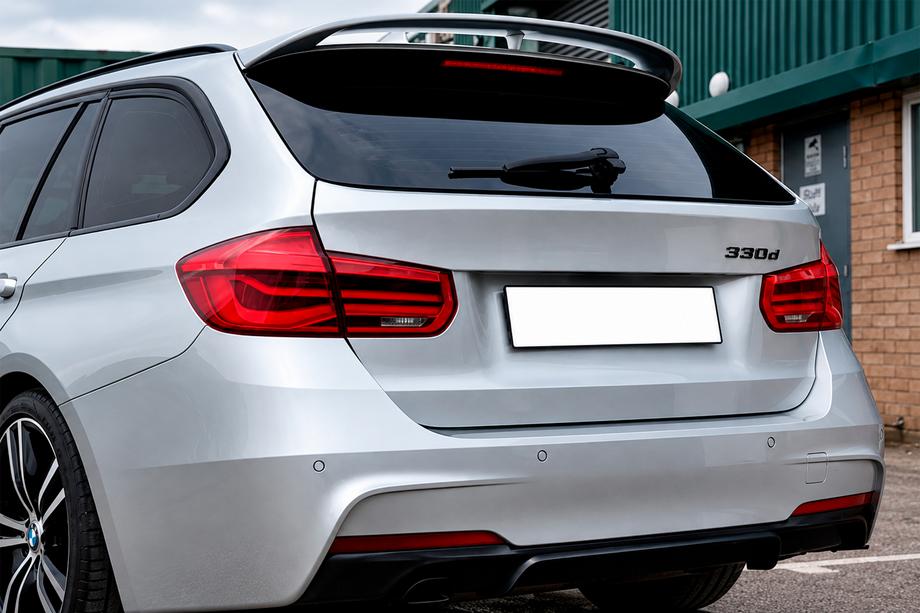 BMW 3-sarja F30/F31 2012–2019 MP-Style-spoileri (F31, kiiltävä musta) Image