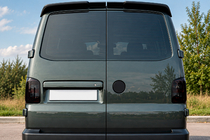 Volkswagen T5 Transporter 2003–2010 DPT-spoileri (pariovet, kiiltävän musta) kuva 1