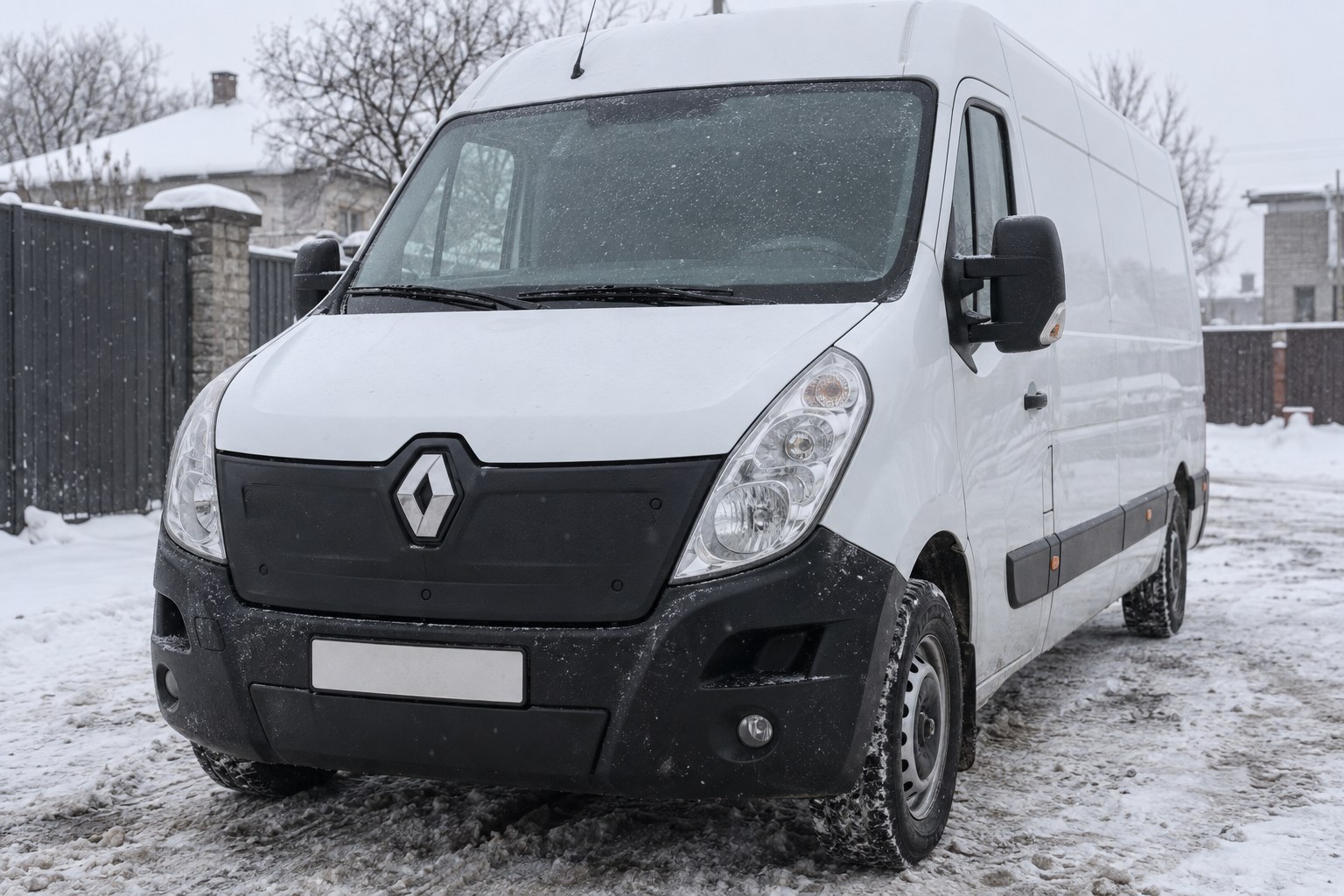 Talvisuoja Renault Master, Trafic, Kangoo, Opel Vivaro ja Ford Transit: mikä säleikkö peitetään
