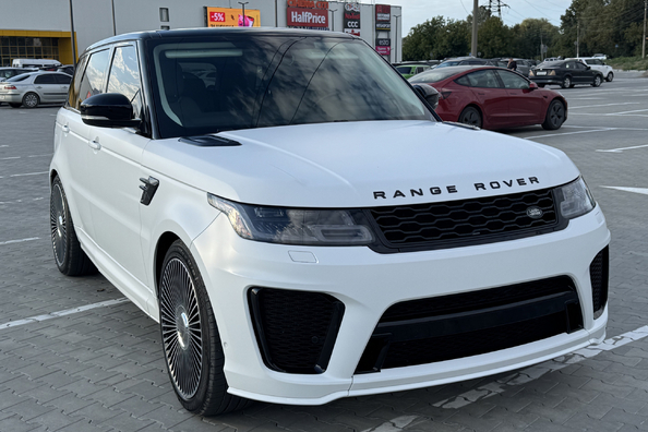 Range Rover Sport L494 2018–2022: SVR-korisarjan asennus – töitämme Kuva 3
