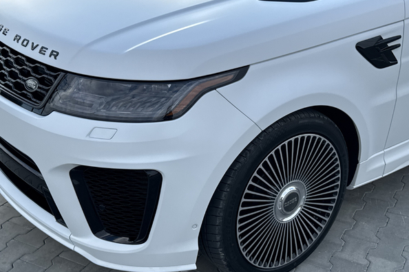 Range Rover Sport L494 2018–2022: SVR-korisarjan asennus – töitämme Kuva 2