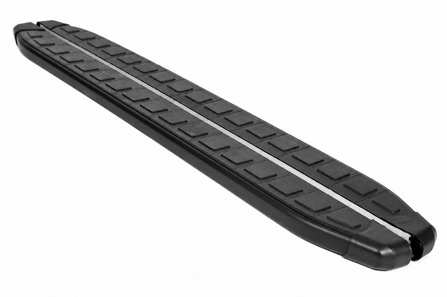 Man TGE 2017– Fullmond Black sivuportaat (2 kpl, alumiini) Image