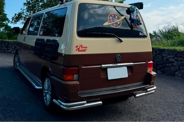 Volkswagen T4 retkeilyyn ja maastoon: etusuojan, sivuaskelmien ja takakulmien asennus Kuva 16