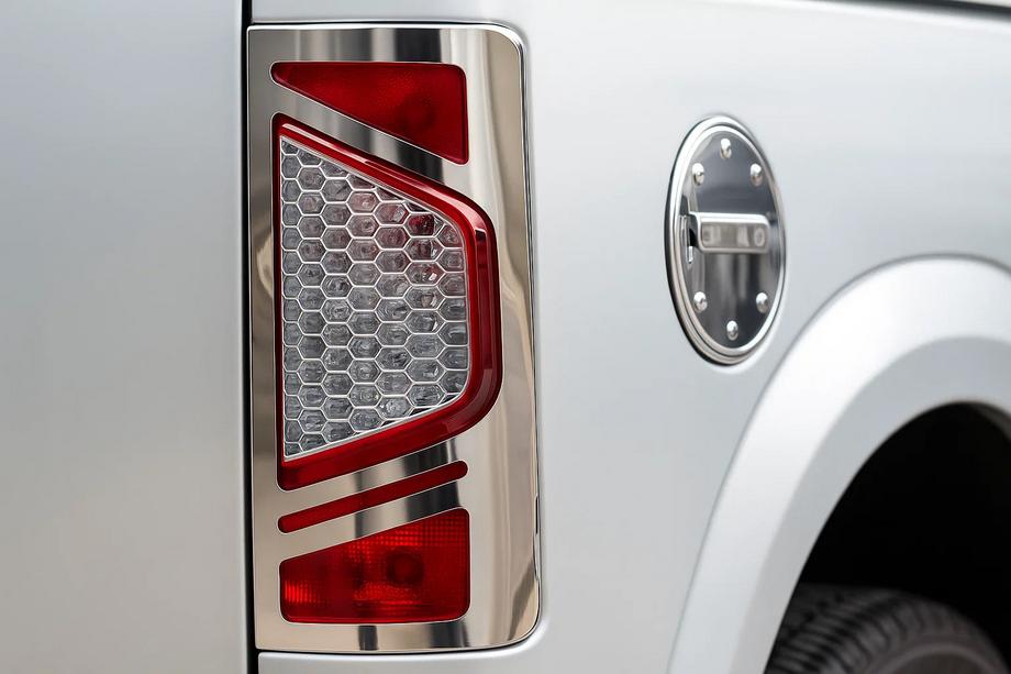 Ford Connect 2010–2013 Kromikehykset takavaloihin, versio №2 (2 kpl, ruostumaton teräs) Image
