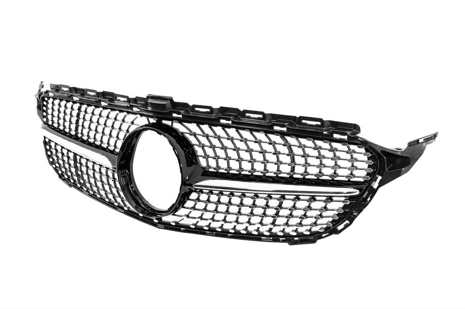Mercedes C-class W205 2014–2021 Etusäleikkö Diamond Black (Avantgarde/AMG-Line/C43 AMG) 2014-2018, kameralla Kuva 2