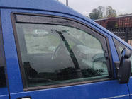 Fiat Scudo 1996–2007 Kanava-asenteiset ikkunatuuliohjaimet (2 kpl, DDU) kuva 1