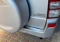 Suzuki Grand Vitara 2005–2017 Takapuskurin suojalista Carmos (RST) kuva 4