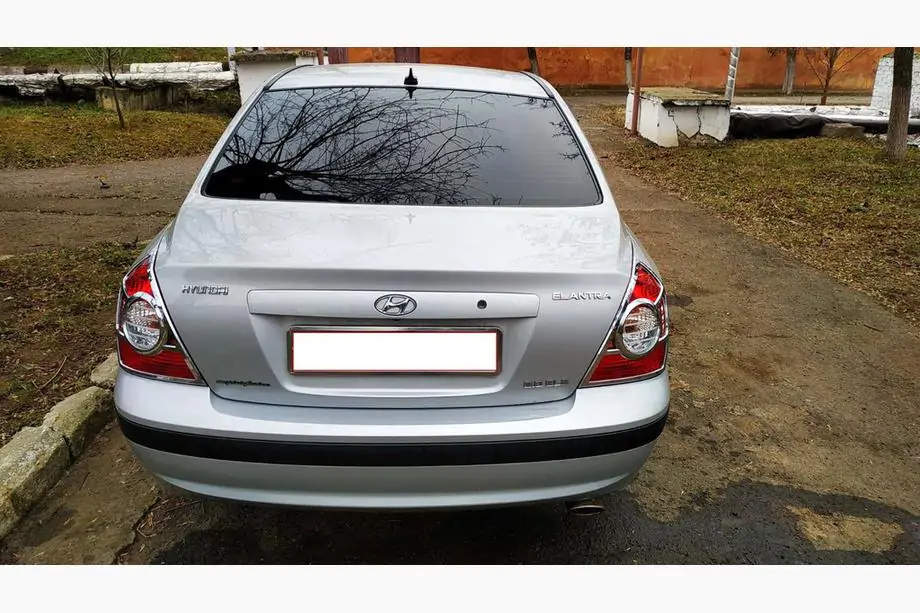 Hyundai Elantra (XD) 2000–2011 Takavalojen peitelistat (2 kpl, muovi) Image