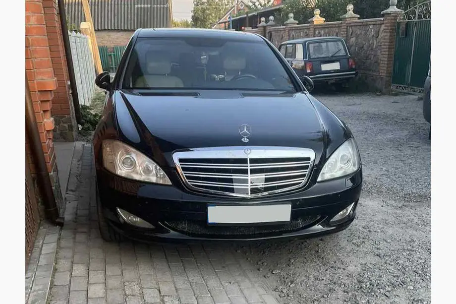 Mercedes S-class W221 2005–2013 AMG jäähdyttimen säleikkö (2009-2013) Image