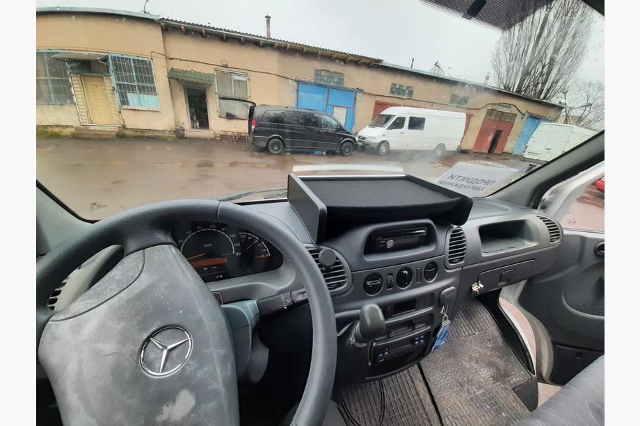 Mercedes Sprinter W901/902/903/904/905 1995–2006 Kojelautahylly (2000-2006, tyyppi-1) Kuva 2