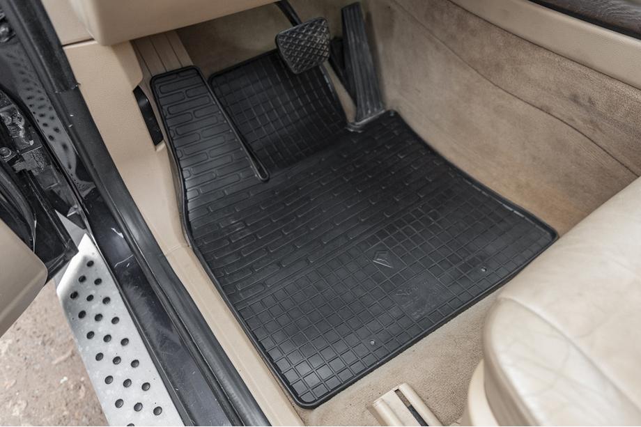 BMW X5 E70 2007–2013 Kumimatot (4 kpl, Stingray Premium) Kuva 1