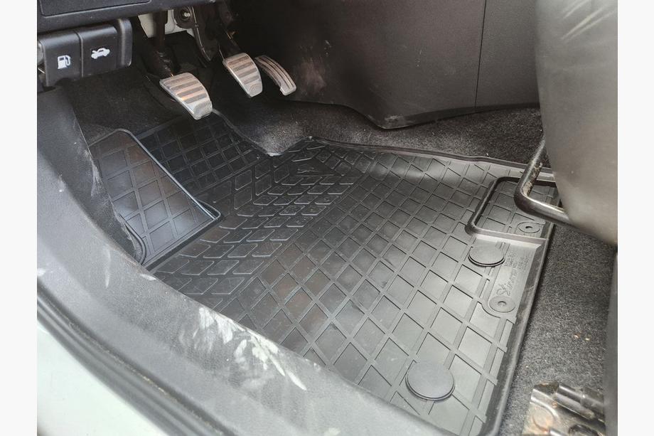 Nissan Qashqai 2010–2014 Kumimatot (4 kpl, Stingray Premium) Image