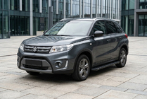 Suzuki Vitara 2015– Allmond Black sivuportaat (2 kpl, alumiini) kuva 1