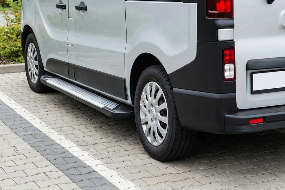Renault Trafic 2015– Allmond Grey -sivukynnykset (2 kpl, alumiini) Image