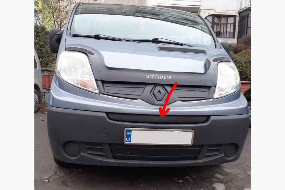 Renault Trafic 2001–2015 Talvimaskin keskiosa säleikköön (rekisterikilven yläpuolelle) 2007-2015, Matta Image