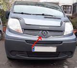 Renault Trafic 2001–2015 Jäähdyttimen säleikön talvisuojus, yläosa 2001-2007, Kiiltävä kuva 1