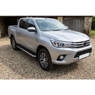 Maydos V1 sivuastinlaudat (2 kpl, alumiini / ruostumaton teräs) Toyota Hilux 2015– kuva 1