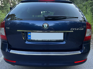 Skoda Octavia II A5 2010–2013 Kromilista rekisterikilven yläpuolelle Carmos (ruostumaton teräs) kuva 6