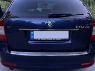 Skoda Octavia II A5 2010–2013 Kromilista rekisterikilven yläpuolelle Carmos (ruostumaton teräs) kuva 2