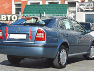 Skoda Octavia I Tour A4 1996–2010 Takalukun reunalista (ruostumaton teräs) kuva 2