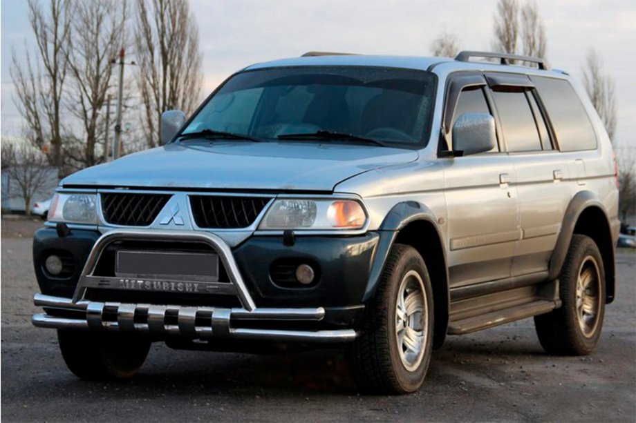 Mitsubishi Pajero Sport 1996–2007 Keulasuoja ST015↗WT (ruostumaton teräs) Image