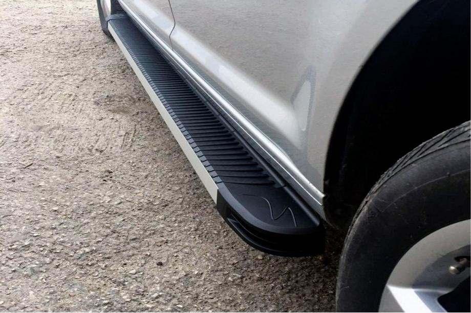 Volkswagen Caddy 2010–2015 MAYA sivuportaat (2 kpl, alumiini) Vakiokiinnityssarja Image