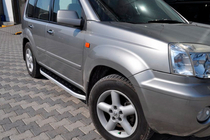 Nissan X-trail T30 2002–2007 Fullmond sivuastinlaudat (2 kpl, alumiini) kuva 1
