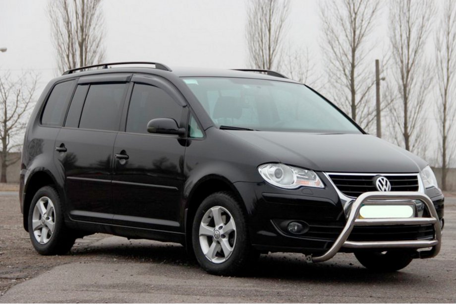 Volkswagen Touran 2003–2010 Karjapuskuri WT022 (RST) Kuva 1