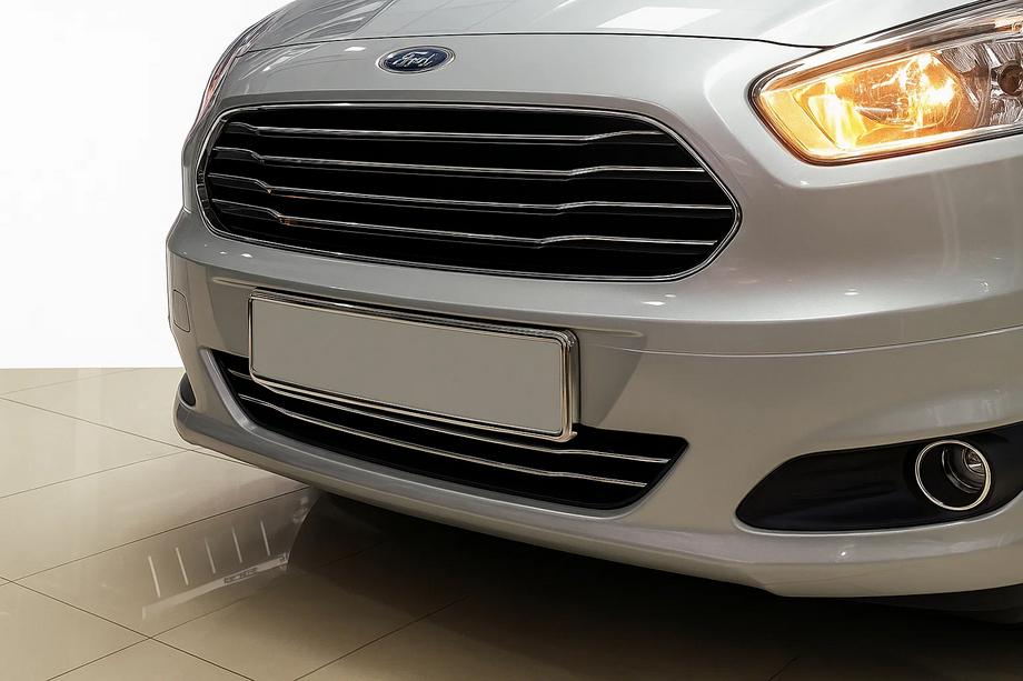 Ford Courier 2014–2023 Kromiset puskurin suojalistat (2014-2018, 2 kpl, ruostumaton teräs) Image