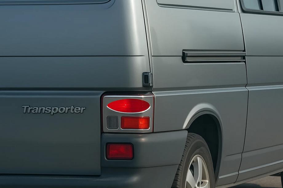 Volkswagen T4 Caravelle/Multivan 1990–2003 Takavalojen kromilistat (2 kpl, ruostumaton teräs) Kuva 4