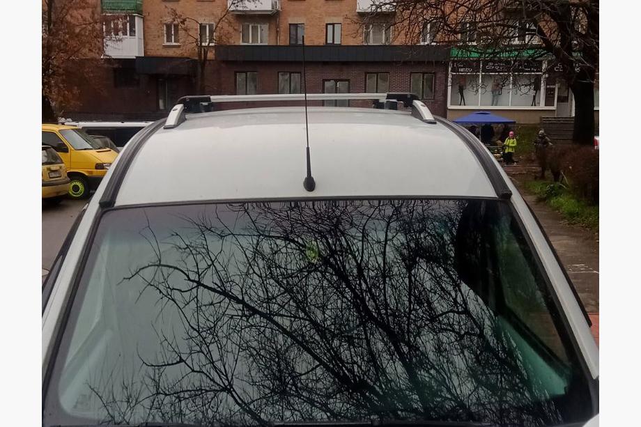 Renault Kangoo 1998–2008 Skyport kattokaiteet (harmaa matta) Kuva 7