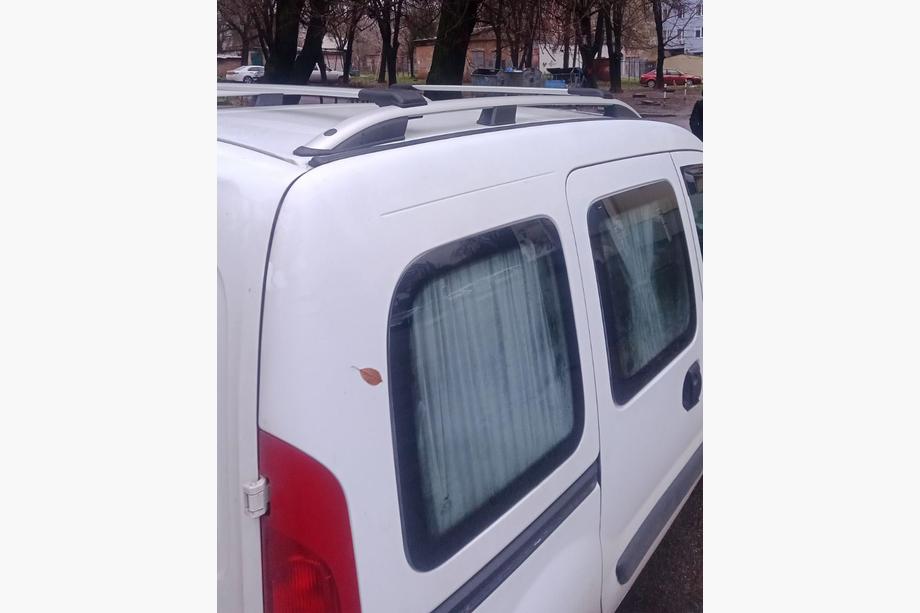 Renault Kangoo 1998–2008 Skyport kattokaiteet (harmaa matta) Kuva 1