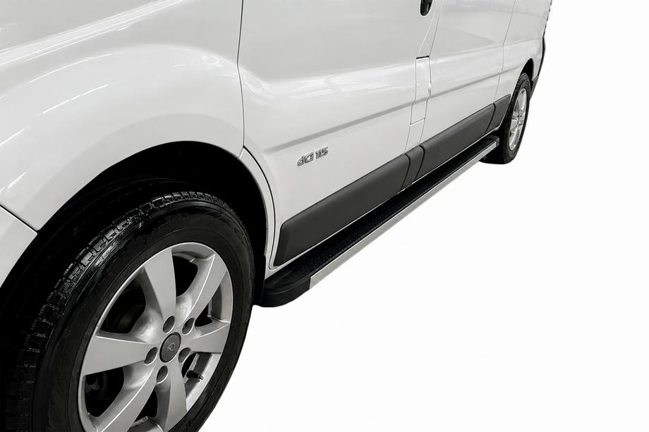 Renault Trafic 2001–2015 Maya sivukynnykset (2 kpl, alumiini) Pitkä akseliväli Image