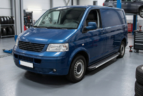 Volkswagen T5 Multivan 2003–2010 Maya sivukynnykset (2 kpl, alumiini) Pitkä akseliväli kuva 1