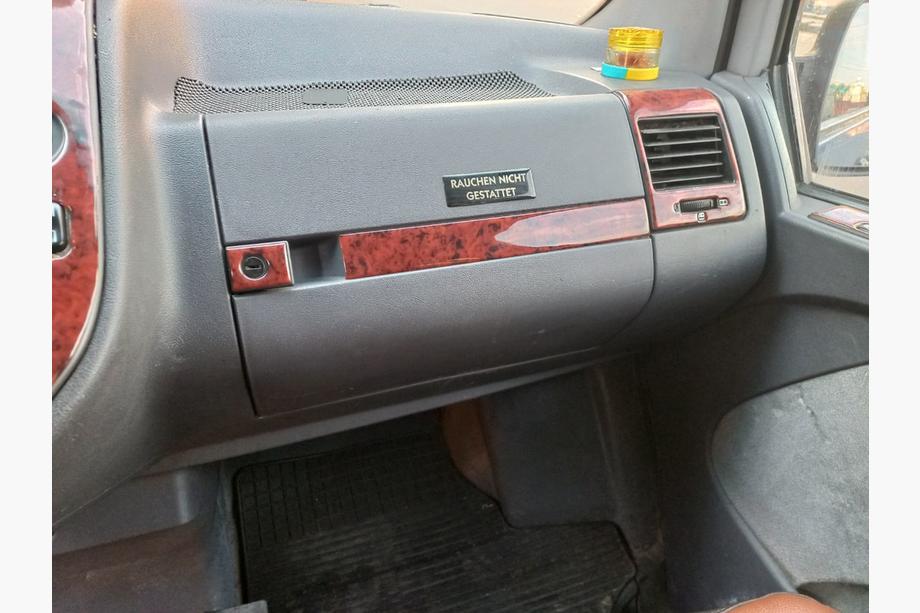 Mercedes Vito W638 1996–2003 Kojelaudan suojat Meric (1999-2003) Titaani Kuva 2