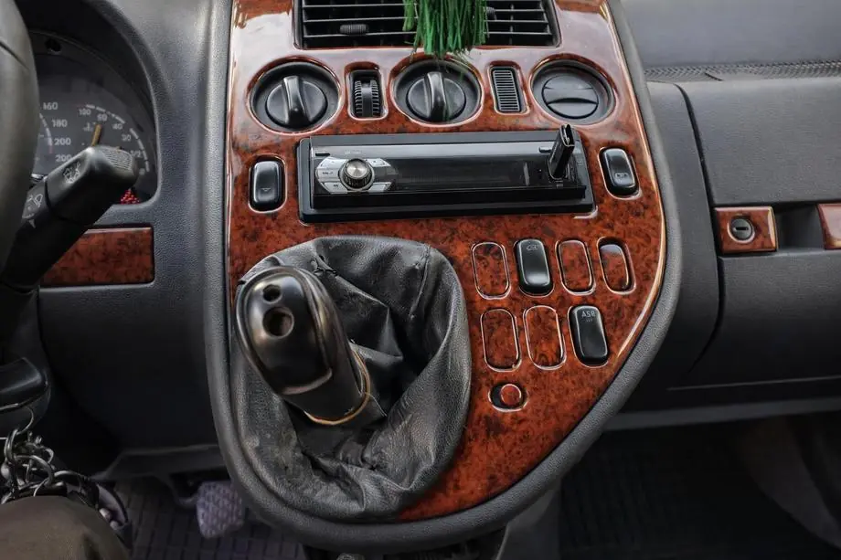 Mercedes Vito W638 1996–2003 Kojelaudan suojat Meric (1999-2003) Image