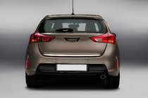 Toyota Auris 2012–2018 Takalaukun reunalista (RST) kuva 1