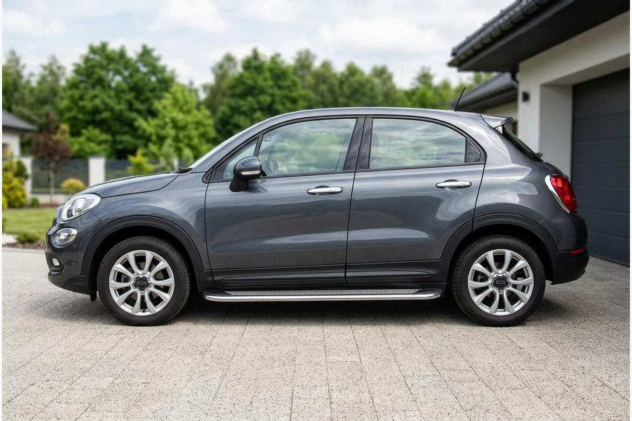 Fiat 500X 2014–2024 Maydos V2 sivuportaat (2 kpl, alumiini ↗ ruostumaton teräs) Image